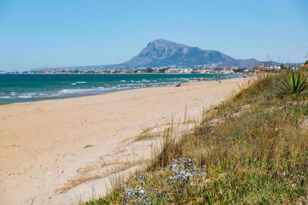 Apartamentos El Sol A 20 Metros Del Mar เดเนีย ภายนอก รูปภาพ